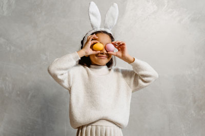 Påskpyssel med barnen – pynta med riktiga påskägg